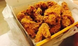 外卖员爆料炸鸡最新视频,炸鸡最新视频揭秘，口感与颜值并存！